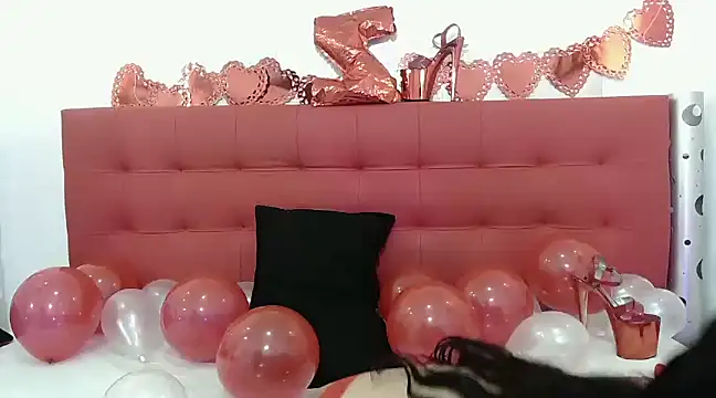 Snapshot of zhamira_21 chatting on 02/13/25, 11:37 zhamira 21 online show from 02/13/25, 11:37