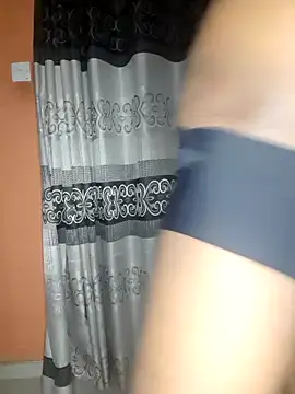 SuranSexy33 online show from 11/13/25, 11:52