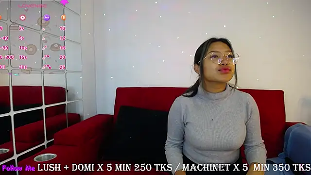 Snapshot of ricura_mily chatting on 03/21/25, 03:55 ricura mily online show from 03/21/25, 03:55