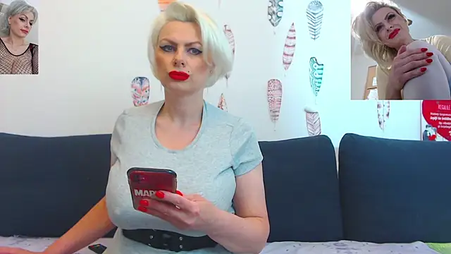 Snapshot of ForeverBarbie_ chatting on 06/20/26, 12:04 ForeverBarbie online show from 06/20/26, 12:04