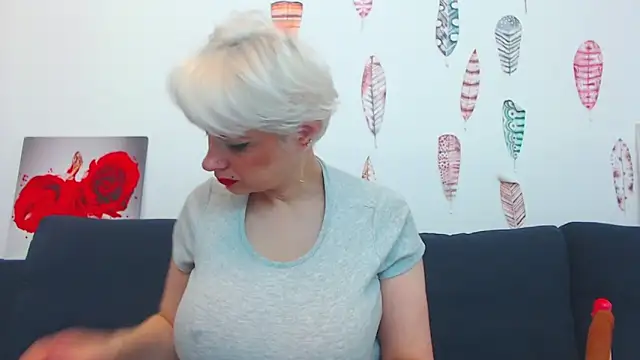 ForeverBarbie  online show from 11/30/25, 01:28