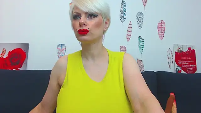 ForeverBarbie  online show from 11/07/25, 10:35