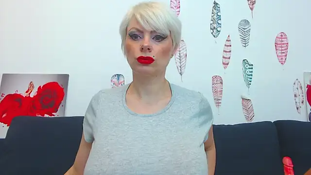 ForeverBarbie  online show from 11/09/25, 12:03