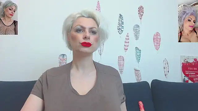 ForeverBarbie  online show from 06/01/26, 02:01