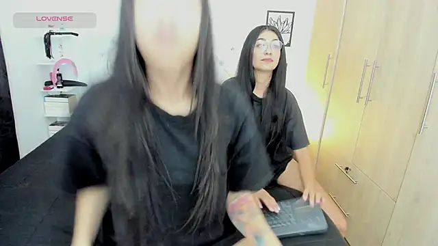 Annie-Hank online show from 12/21/24, 01:47