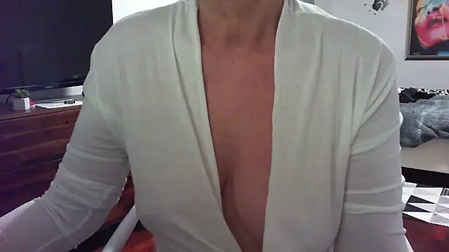 Snapshot of __Angel78__ chatting on 01/28/25, 03:35 Angel78 online show from 01/28/25, 03:35