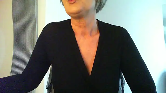 Snapshot of __Angel78__ chatting on 10/12/25, 09:10 Angel78 online show from 10/12/25, 09:10