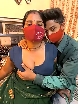 Snapshot of Indian_Lust_Couple chatting on 01/21/25, 06:12 Indian Lust Couple online show from 01/21/25, 06:12