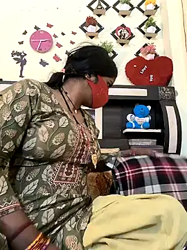 Snapshot of Indian_Lust_Couple chatting on 01/30/25, 09:04 Indian Lust Couple online show from 01/30/25, 09:04