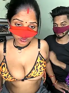 Snapshot of Indian_Lust_Couple chatting on 03/06/25, 09:20 Indian Lust Couple online show from 03/06/25, 09:20