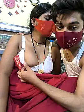 Snapshot of Indian_Lust_Couple chatting on 02/02/25, 01:12 Indian Lust Couple online show from 02/02/25, 01:12