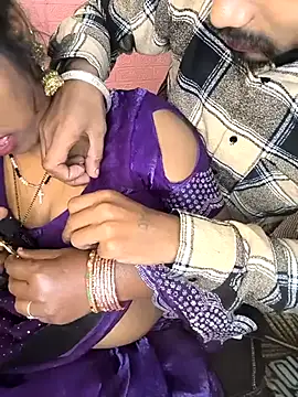 Snapshot of Indian_Lust_Couple chatting on 01/14/26, 10:02 Indian Lust Couple online show from 01/14/26, 10:02