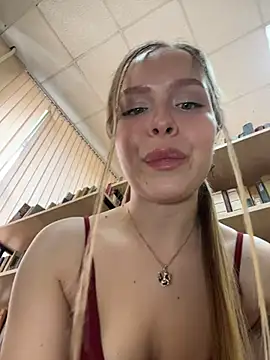 mur girl online show from 05/09/26, 12:52