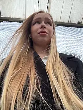 Snapshot of mur_girl chatting on 11/05/25, 11:46 mur girl online show from 11/05/25, 11:46