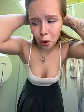mur girl online show from 05/30/26, 12:22