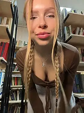 mur girl online show from 01/09/26, 12:56