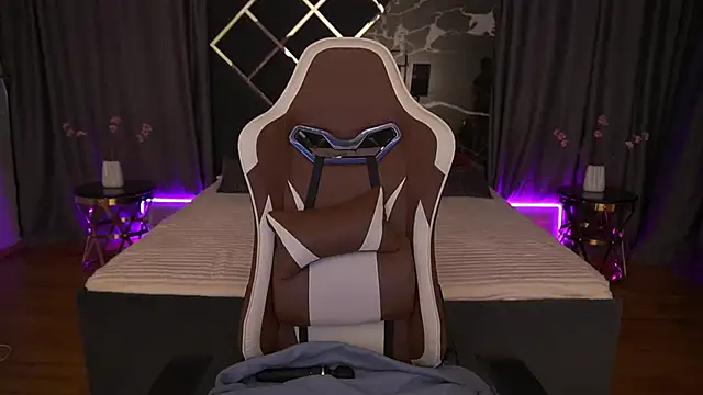 GentleAdellee online show from 04/15/26, 05:46