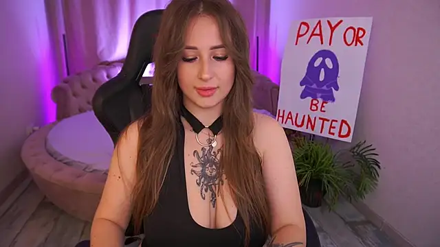 GentleAdellee online show from 10/30/25, 02:04