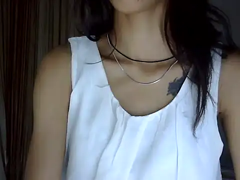 Snapshot of MAAYRA_09 chatting on 10/03/25, 04:25 MAAYRA 09 online show from 10/03/25, 04:25