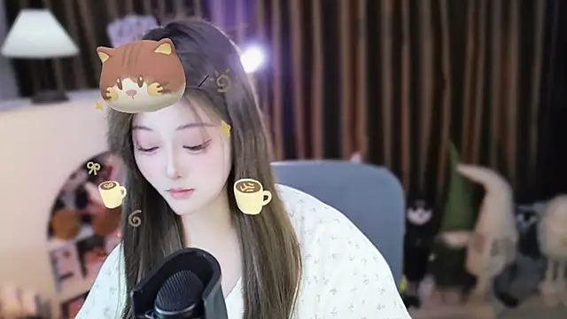 Arwyn-rr online show from 03/18/26, 01:57