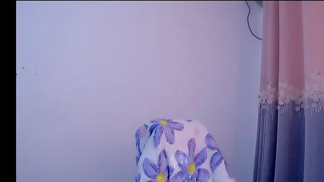 Little-sweet online show from 11/20/25, 01:28