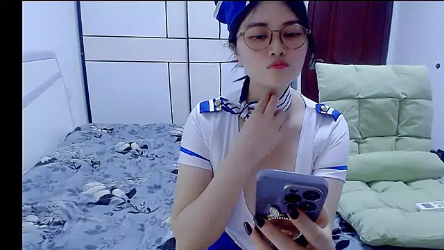 Little-sweet online show from 11/15/25, 12:31