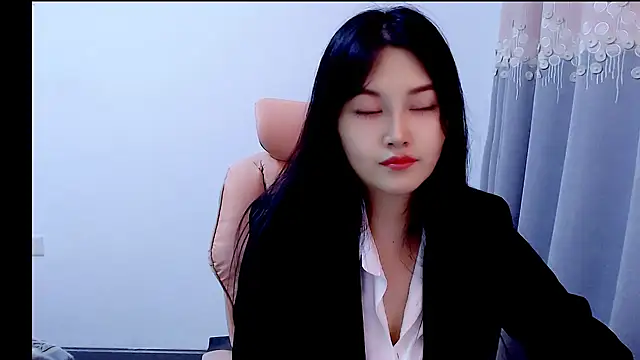 Little-sweet online show from 10/30/25, 04:44