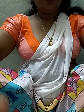 Snapshot of MaaliiiPonuTamil chatting on 05/20/26, 06:49 MaaliiiPonuTamil online show from 05/20/26, 06:49