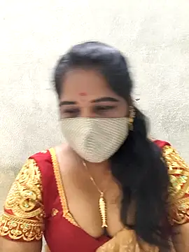 Snapshot of MaaliiiPonuTamil chatting on 05/29/26, 02:17 MaaliiiPonuTamil online show from 05/29/26, 02:17