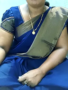 Snapshot of MaaliiiPonuTamil chatting on 06/08/26, 01:39 MaaliiiPonuTamil online show from 06/08/26, 01:39