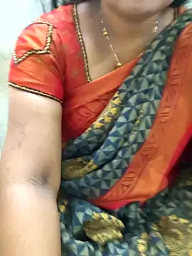 Snapshot of MaaliiiPonuTamil chatting on 06/21/26, 01:55 MaaliiiPonuTamil online show from 06/21/26, 01:55