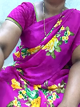 Snapshot of MaaliiiPonuTamil chatting on 06/10/26, 02:24 MaaliiiPonuTamil online show from 06/10/26, 02:24