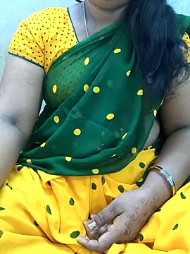 Snapshot of MaaliiiPonuTamil chatting on 06/20/26, 02:27 MaaliiiPonuTamil online show from 06/20/26, 02:27