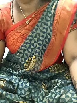 Snapshot of MaaliiiPonuTamil chatting on 06/18/26, 01:48 MaaliiiPonuTamil online show from 06/18/26, 01:48