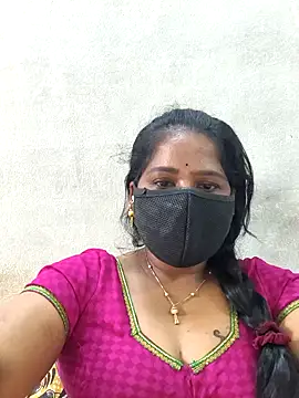 Snapshot of MaaliiiPonuTamil chatting on 06/25/26, 04:54 MaaliiiPonuTamil online show from 06/25/26, 04:54
