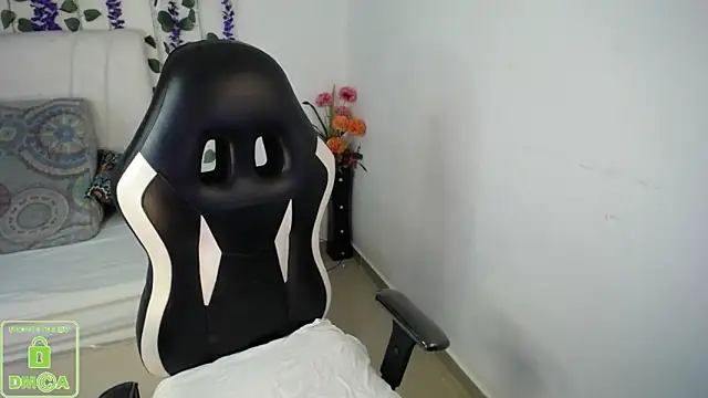 NathaliaSweet 11 online show from 04/20/26, 02:40