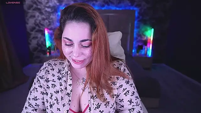 Snapshot of Kittywakee chatting on 02/25/25, 10:37 Kittywakee online show from 02/25/25, 10:37
