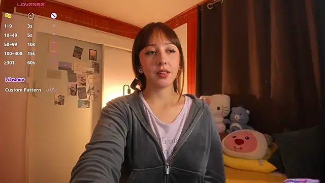 Snapshot of HeyTati chatting on 05/28/26, 03:47 HeyTati online show from 05/28/26, 03:47