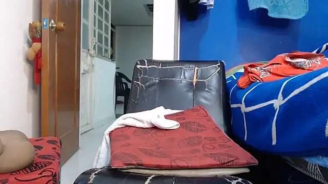 Snapshot of ethasteban27 chatting on 02/24/26, 10:27 ethasteban27 online show from 02/24/26, 10:27