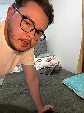 Snapshot of bigcock_bear chatting on 04/14/26, 03:11 bigcock bear online show from 04/14/26, 03:11