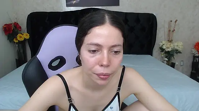 Snapshot of gabymendex chatting on 10/21/25, 04:50 gabymendex online show from 10/21/25, 04:50