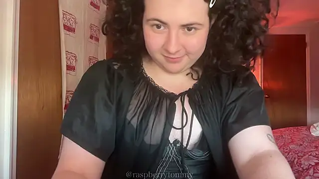 Snapshot of RaspberryTommyFTM chatting on 04/07/26, 05:59 RaspberryTommyFTM online show from 04/07/26, 05:59