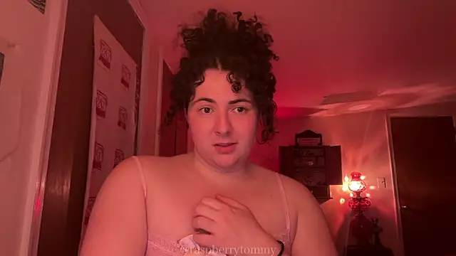 Snapshot of RaspberryTommyFTM chatting on 02/15/26, 01:50 RaspberryTommyFTM online show from 02/15/26, 01:50