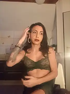 Snapshot of Daniela92@xh chatting on 10/11/25, 05:19 Daniela92xh online show from 10/11/25, 05:19
