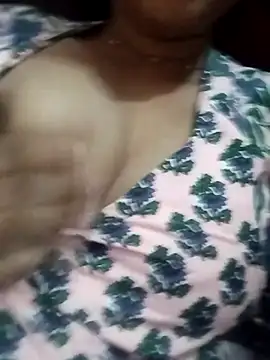 Snapshot of MAAYRA0809 chatting on 11/17/25, 02:15 MAAYRA0809 online show from 11/17/25, 02:15