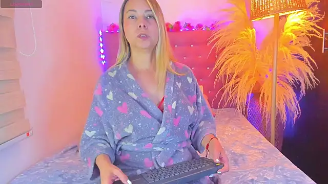  sexybunny  online show from 05/05/26, 06:16