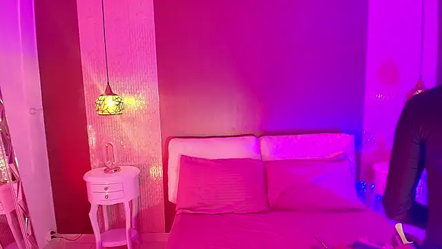 Snapshot of DannaDooll99 chatting on 10/30/25, 11:52 DannaDooll99 online show from 10/30/25, 11:52