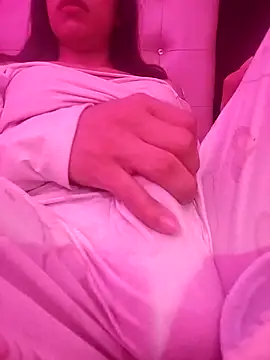 Snapshot of DannaDooll99 chatting on 11/24/25, 12:43 DannaDooll99 online show from 11/24/25, 12:43