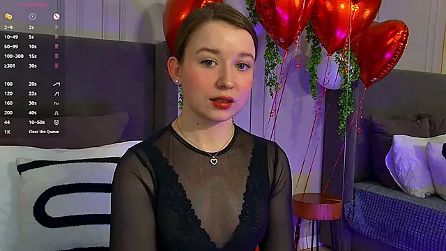 Snapshot of MichelleHaynes chatting on 02/17/25, 02:17 MichelleHaynes online show from 02/17/25, 02:17