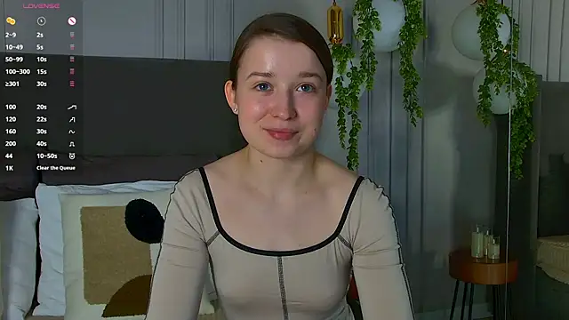 Snapshot of MichelleHaynes chatting on 03/13/25, 06:45 MichelleHaynes online show from 03/13/25, 06:45